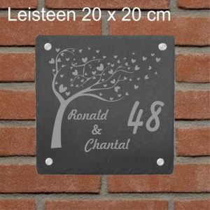 Naambord 20 x 20 cm Leisteen boom met hartjes